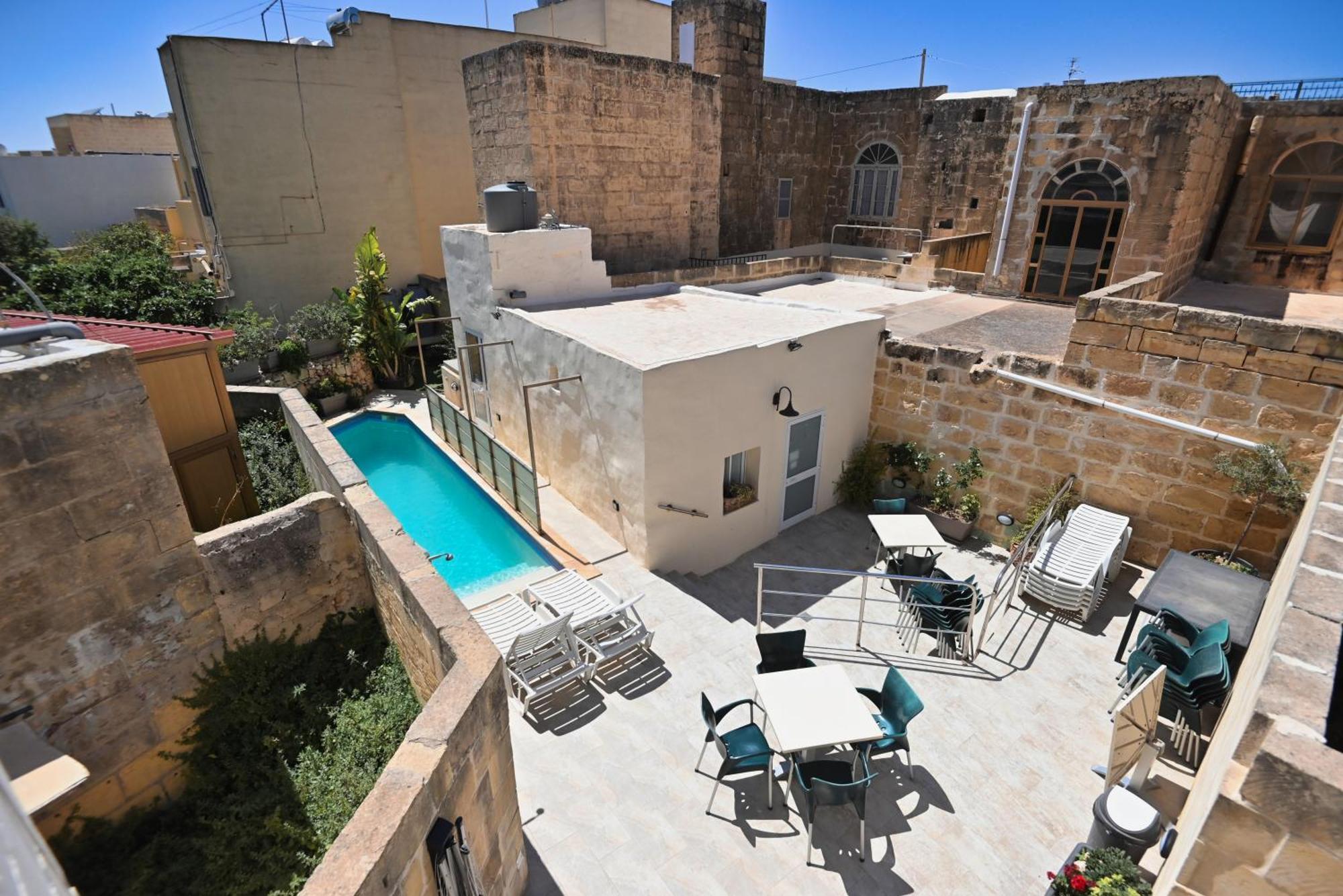The Cloisters Bed And Breakfast Xaghra Exterior photo