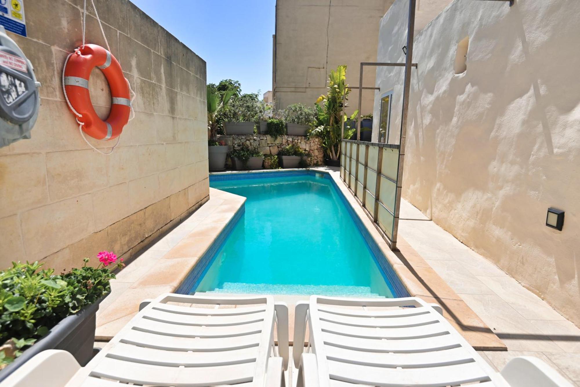 The Cloisters Bed And Breakfast Xaghra Exterior photo